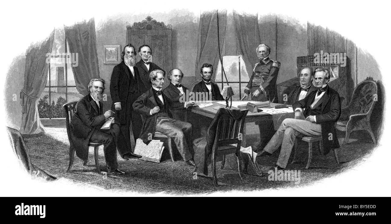 Le président Abraham Lincoln se réunit avec le cabinet et le lieutenant-général Winfield Scott (en uniforme) dans la salle du Conseil à la Maison Blanche. Banque D'Images