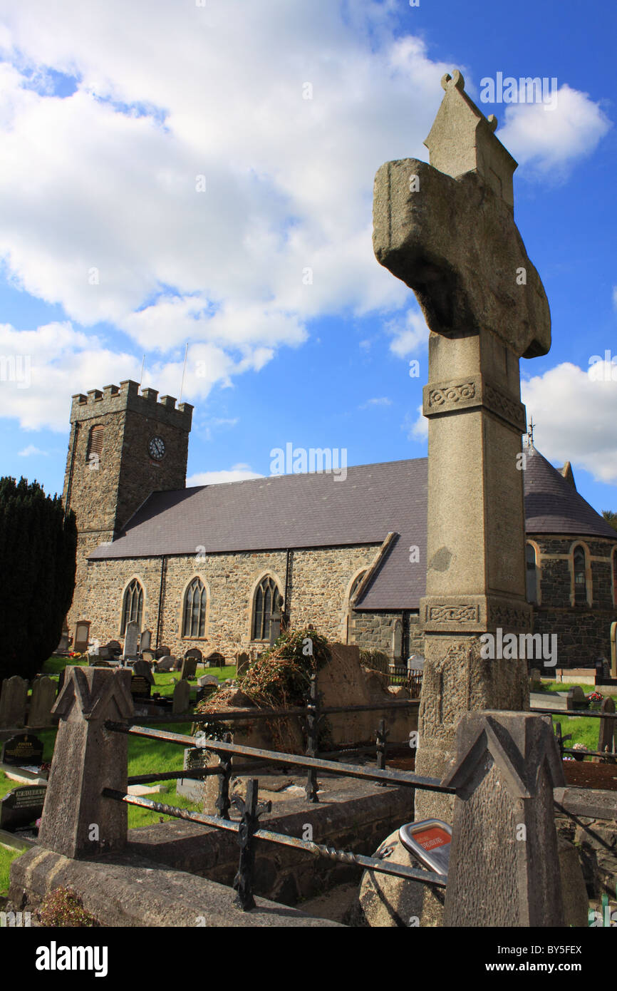 La grande croix à Dromore Cathédrale, comté de Down, Irlande du Nord Banque D'Images