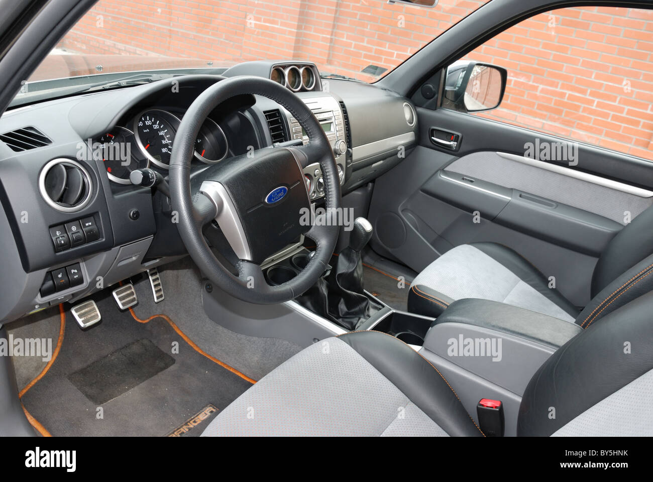 Ford Ranger Wildtrak 4x4 Tdci Banque d'image et photos - Alamy