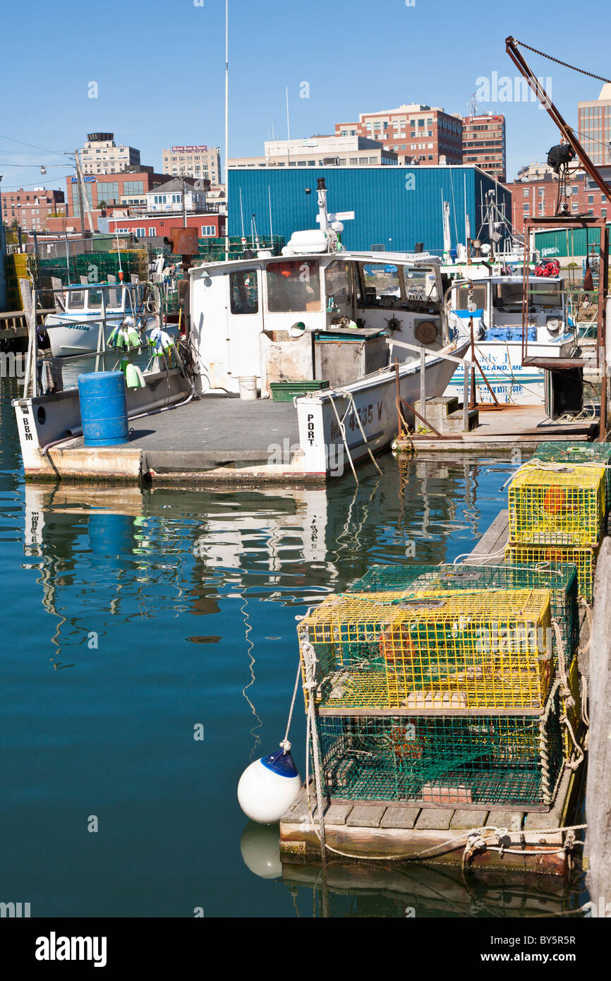 Bateau de pêche commerciale du homard à quai à Portland, Maine Banque D'Images
