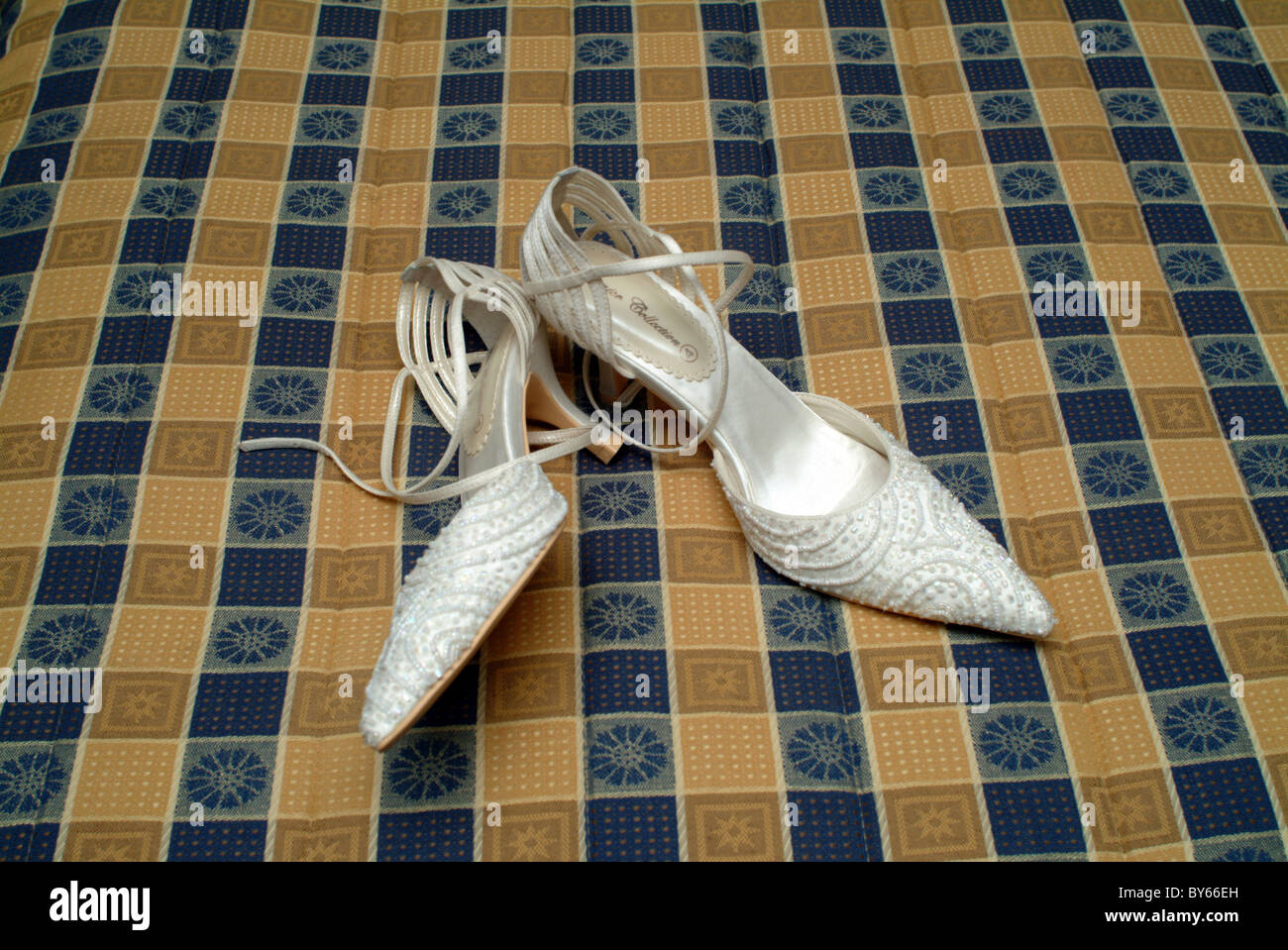 Une brides chaussures de mariage Banque D'Images