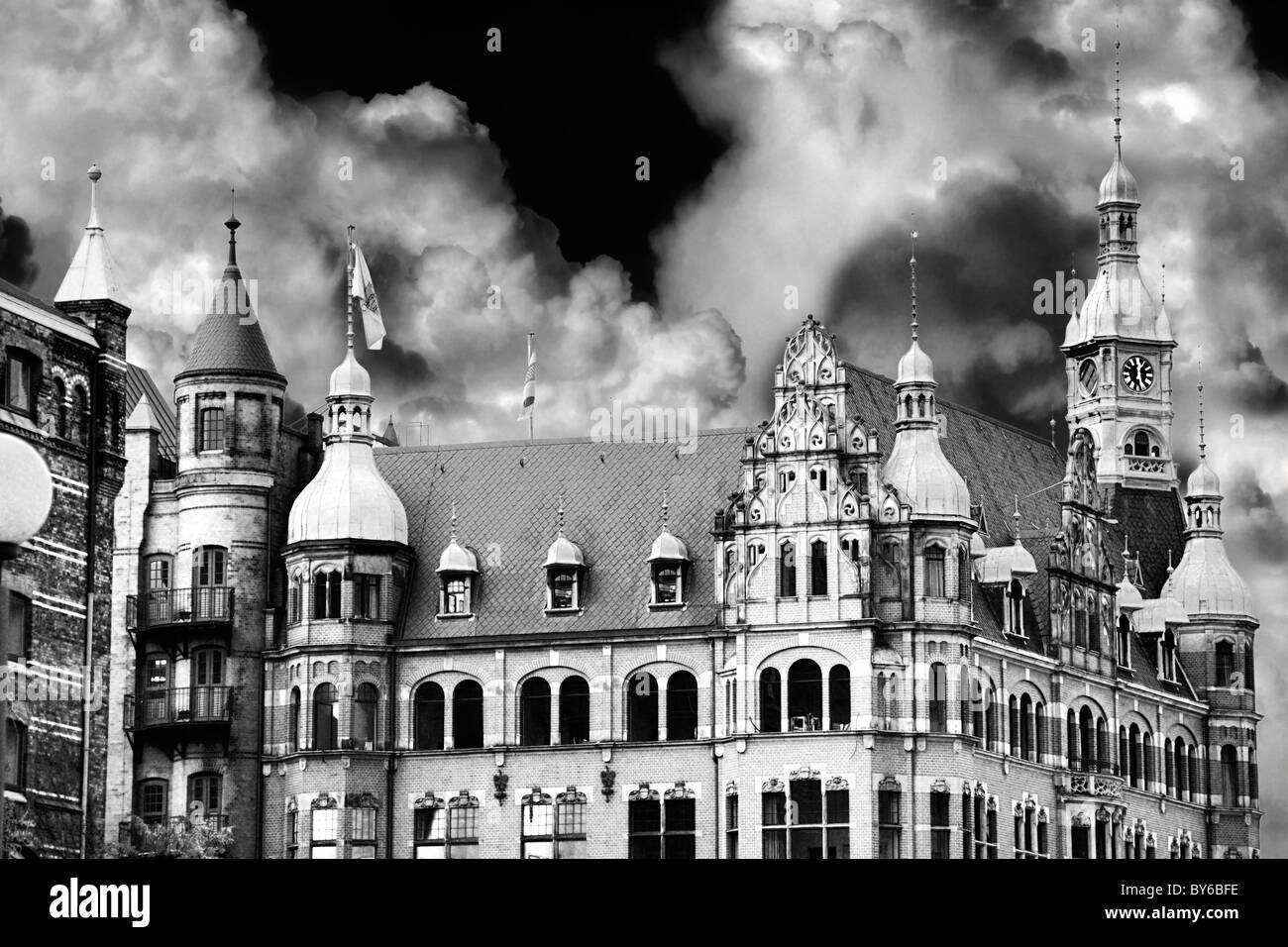 Un ancien entrepôt dans la Speicherstadt, Hambourg, Allemagne. Banque D'Images