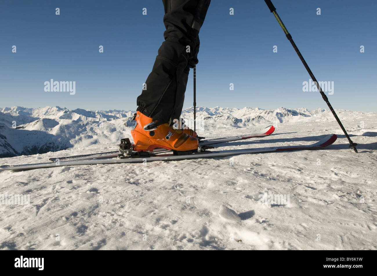 Ski alpin, ski de randonnée, équipement de ski, équipement de ski,  Reinswald Sarn vallée, le Tyrol du Sud, Italie Photo Stock - Alamy