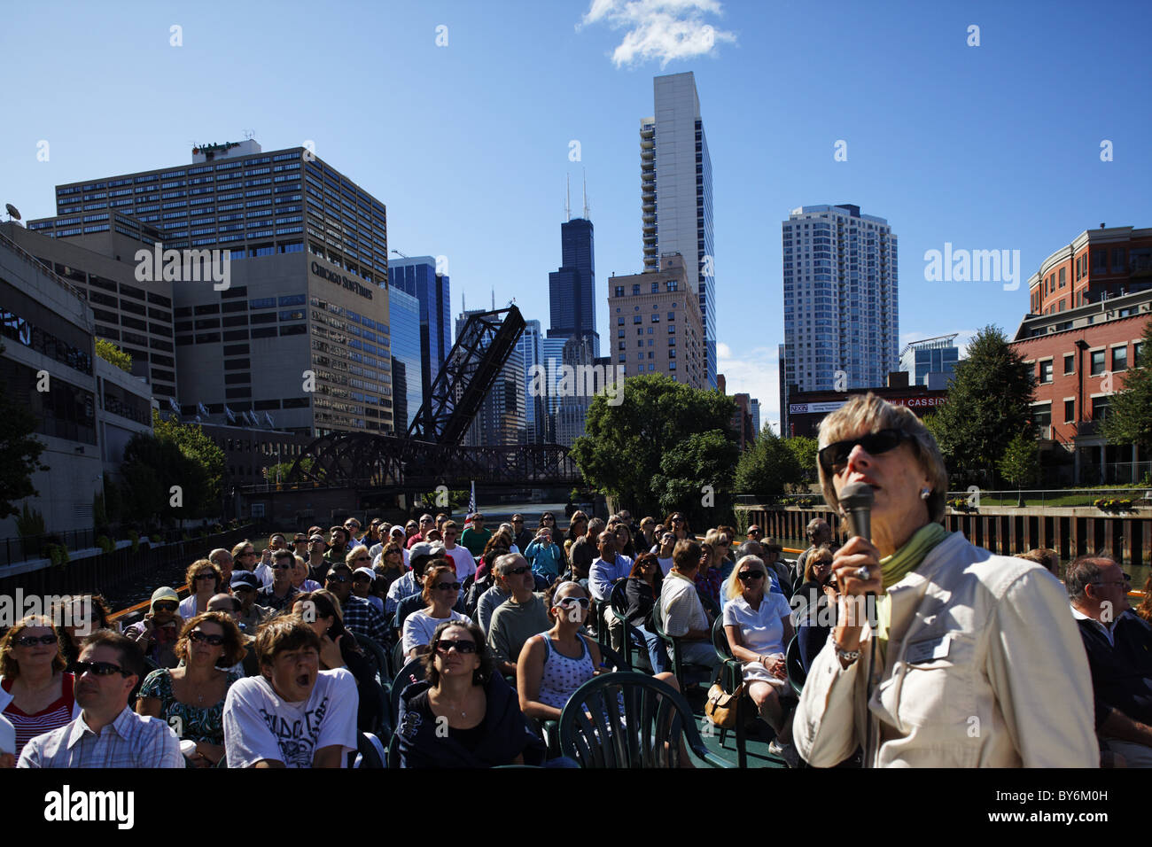 Architecture guidée croisière sur la rivière Chicago, Chicago, Illinois, États-Unis Banque D'Images