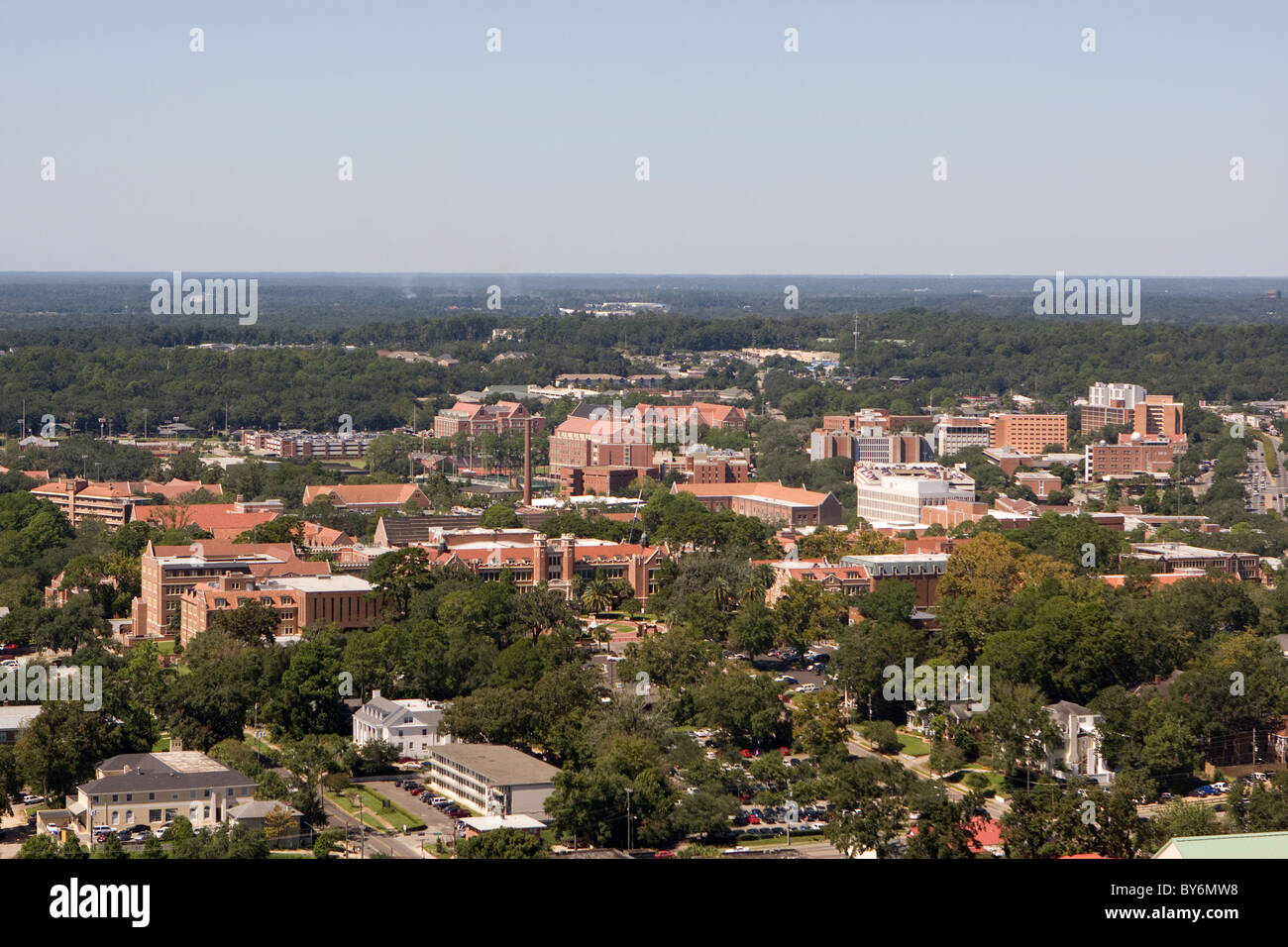 Une vue aérienne du campus de l'Université d'état de la Floride à l'ouest vu depuis le 22e étage de la Florida State Capital B Banque D'Images