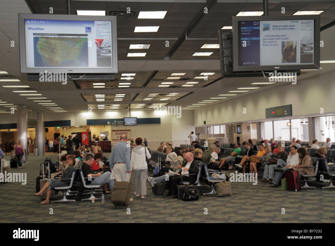 Fort ft.Lauderdale Florida,FLL,fort Lauderdale Hollywood International Airport,Delta Airlines,terminal,porte,départ,salle d'attente,sièges,sit,passenge Banque D'Images