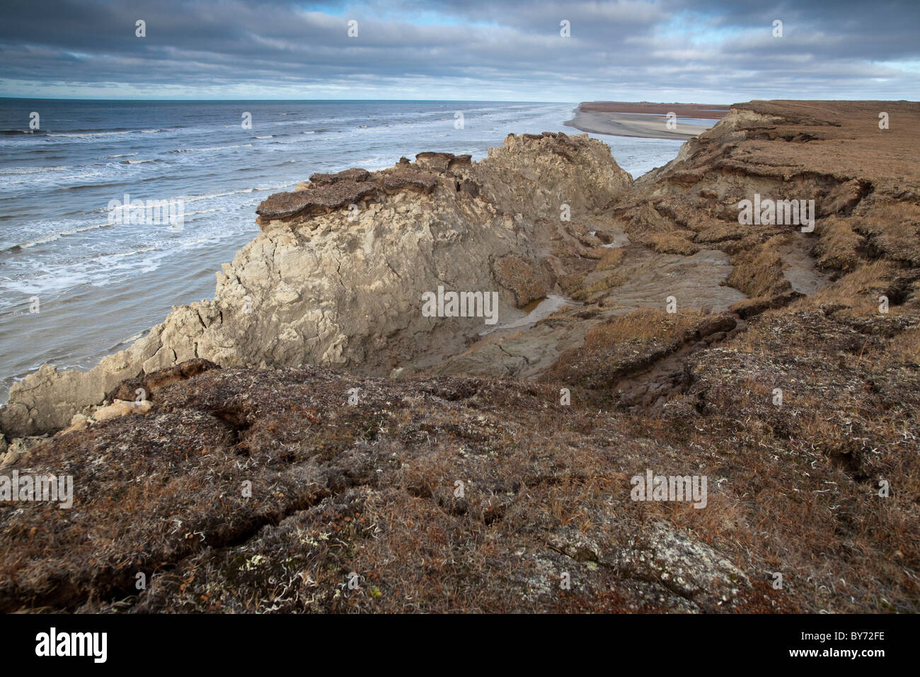 Station météo de la péninsule de Yamal marselley la fonte du pergélisol sur les falaises Banque D'Images