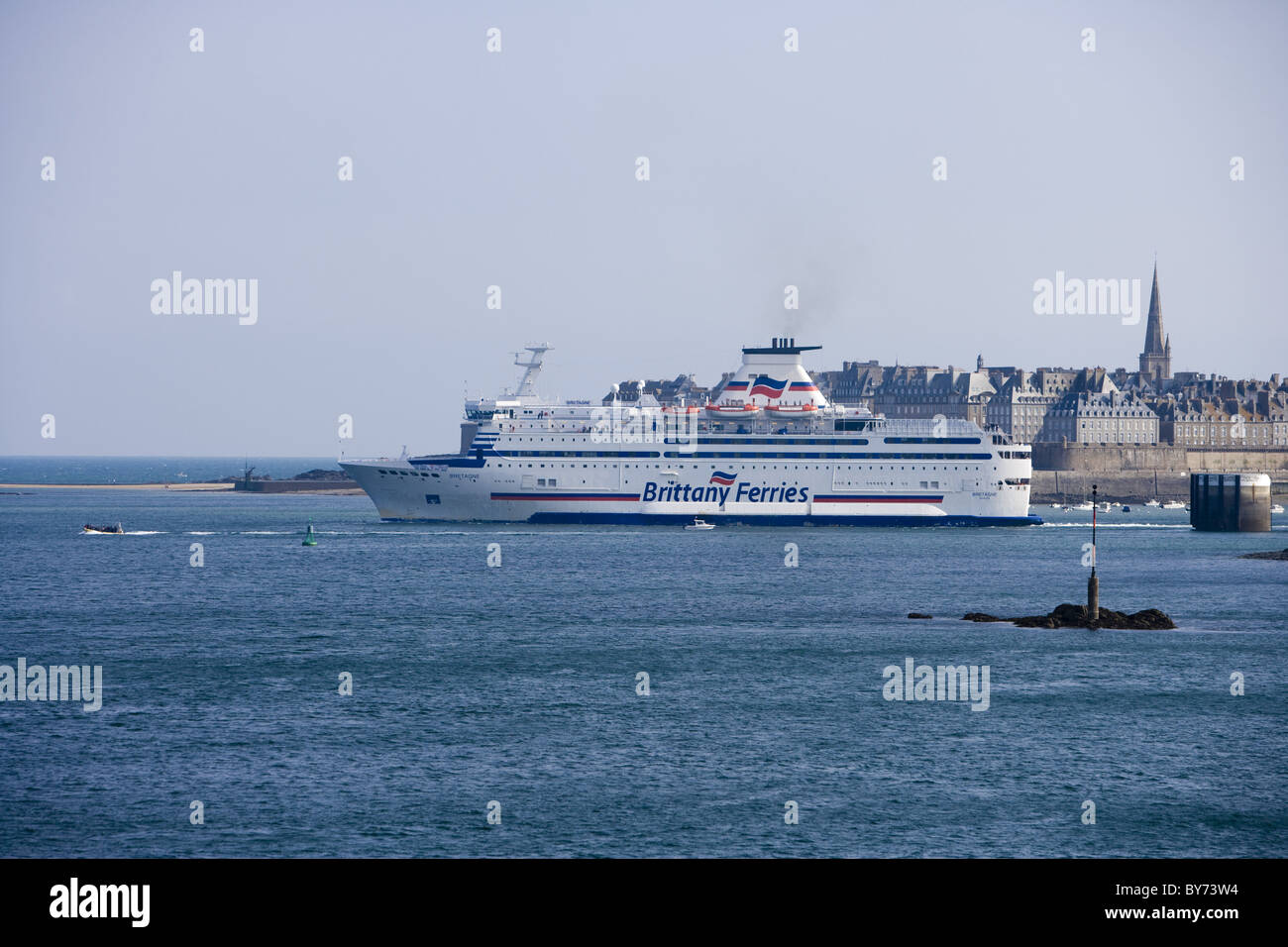 Brittany Ferries port ferry Bretagne laissant, Saint-Malo, Bretagne, France, Europe Banque D'Images