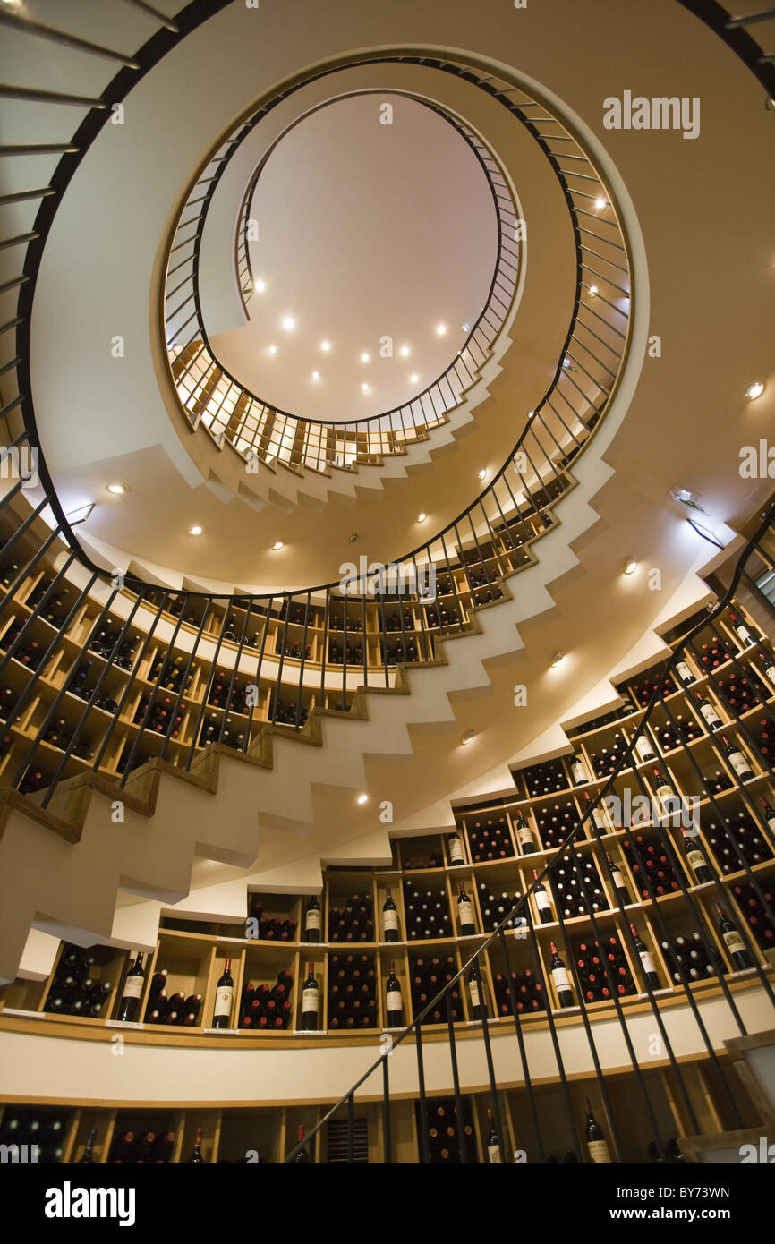 L'architecture extraordinaire dans l'Intendant magasin de vin, Bordeaux, Gironde, Aquitaine, France, Europe Banque D'Images