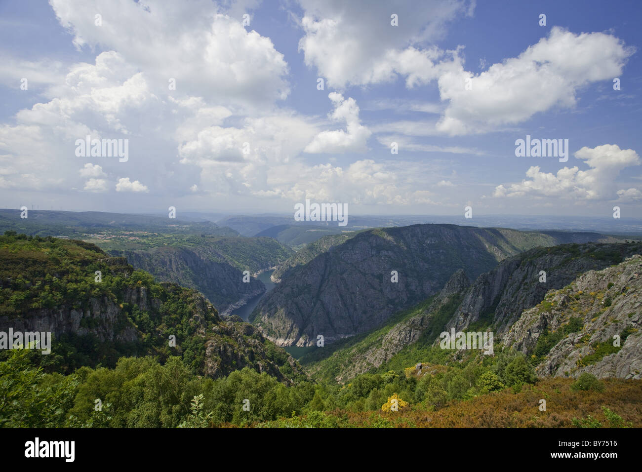 Point de vue Mirador de Cabezoas avec vue sur le canyon, les gorges du SIL et Rio Sil, Chemin de Saint-Jacques de Compostelle, Chemin de Compostelle, pilg Banque D'Images