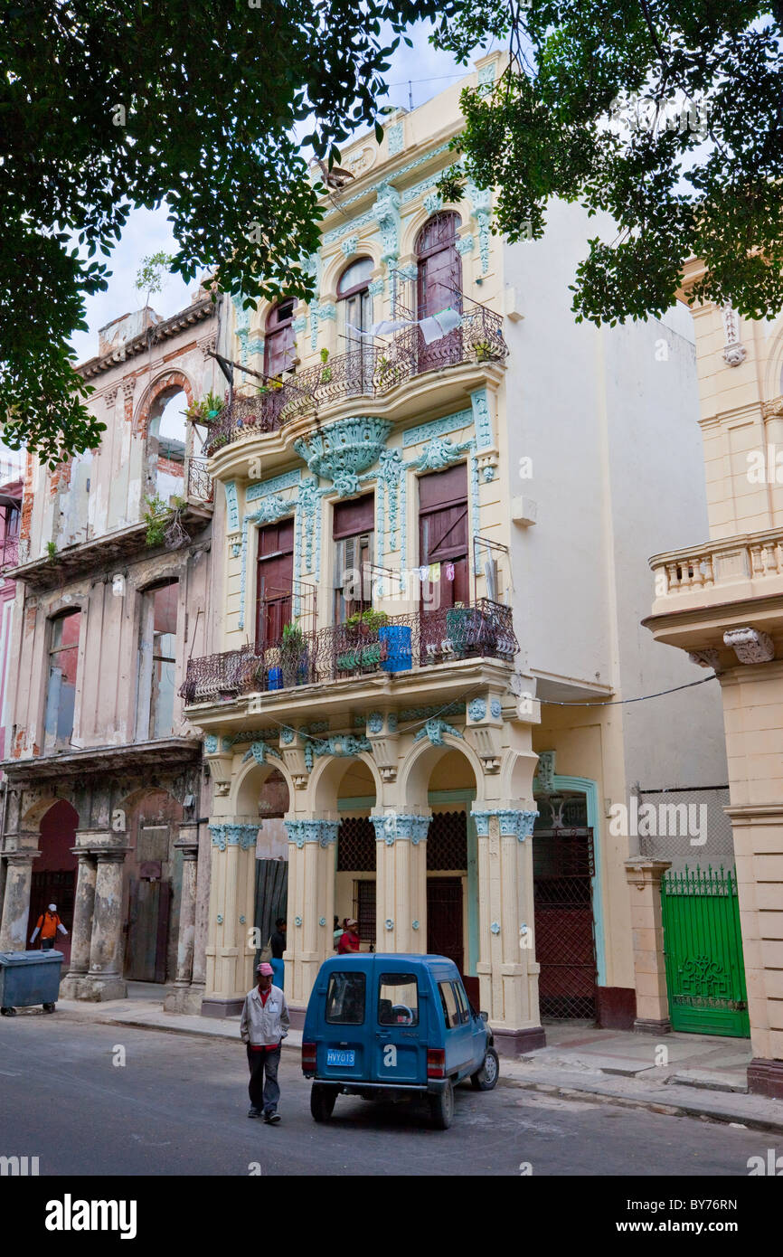 Cuba, La Havane. L'architecture baroque le long du Prado. Banque D'Images