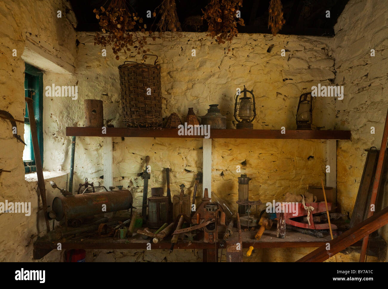 Rempotage dans le jardin clos de Strokestown House Demesne, comté de Roscommon, Irlande Banque D'Images