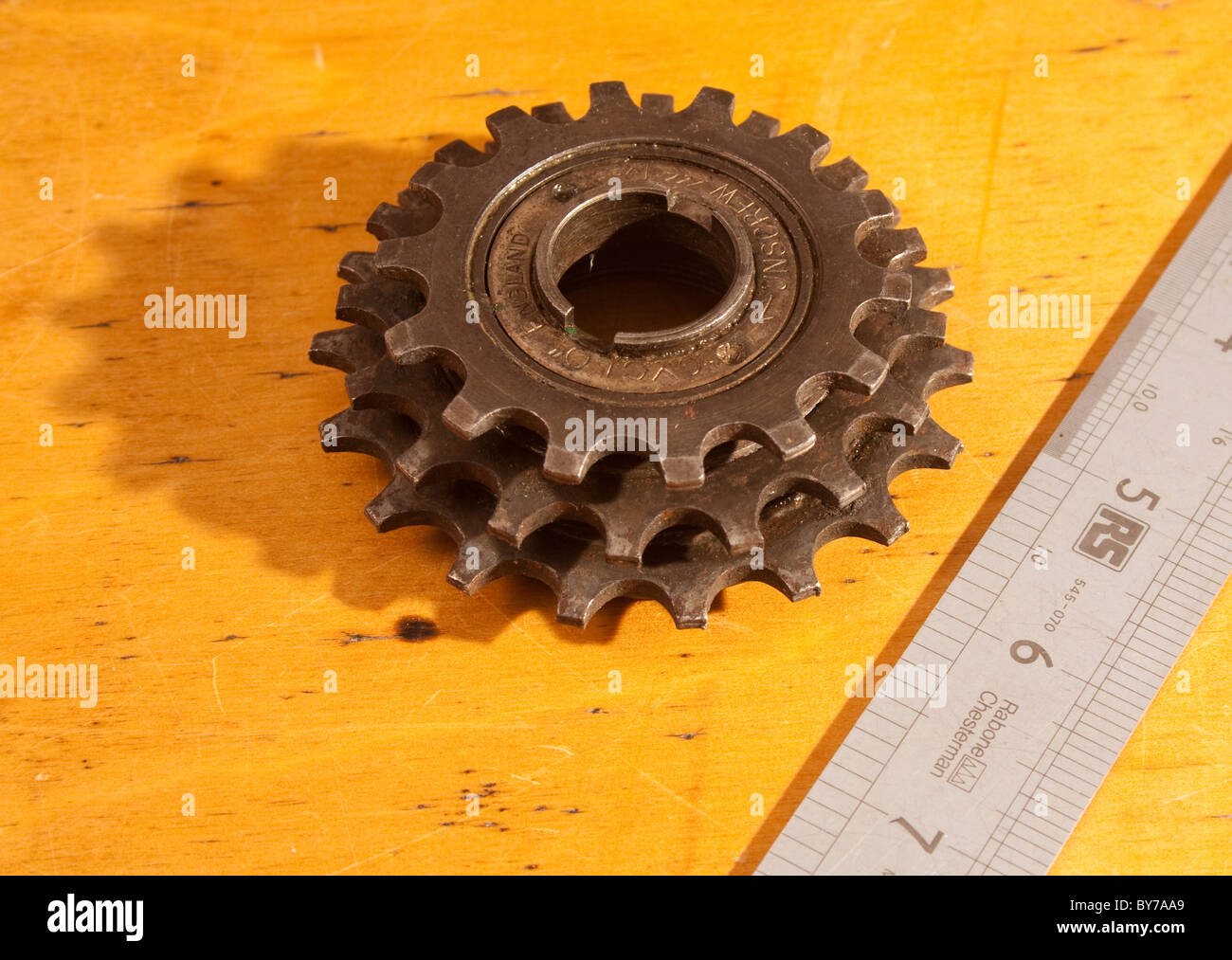 Un vintage 3 vitesse 1/8' 14-16-18 Gear Société Cyclo roue libre de vélo  Photo Stock - Alamy