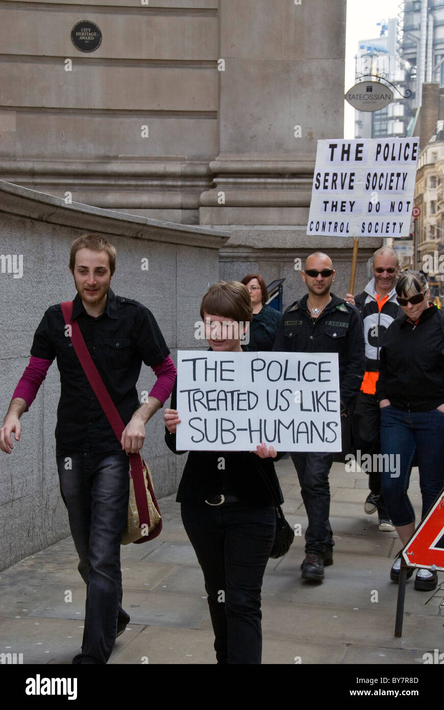 Manifestation à Londres contre la brutalité policière Banque D'Images