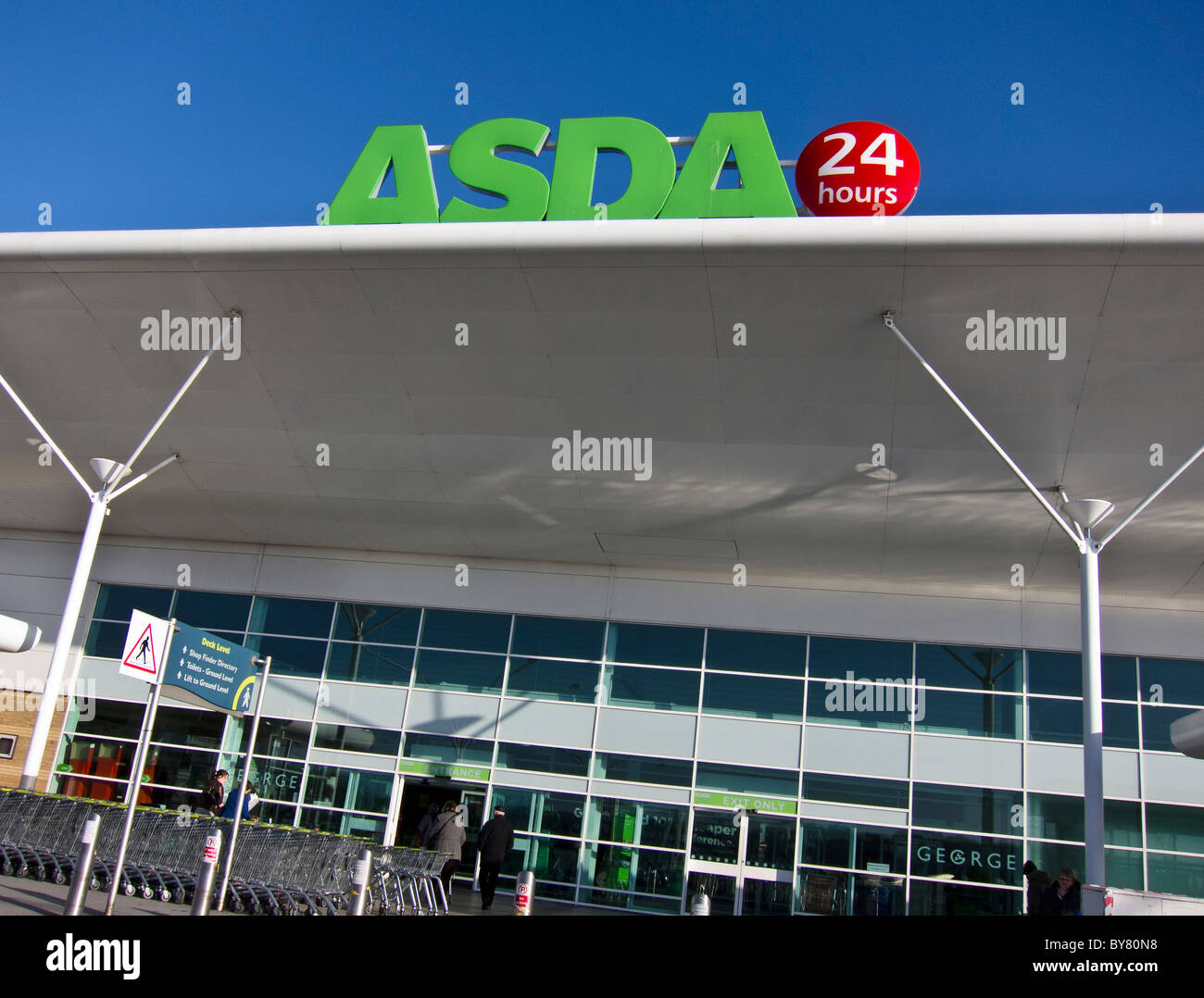 Magasin ASDA à Delémont Shopping Park, Bournemouth, Royaume-Uni Banque D'Images
