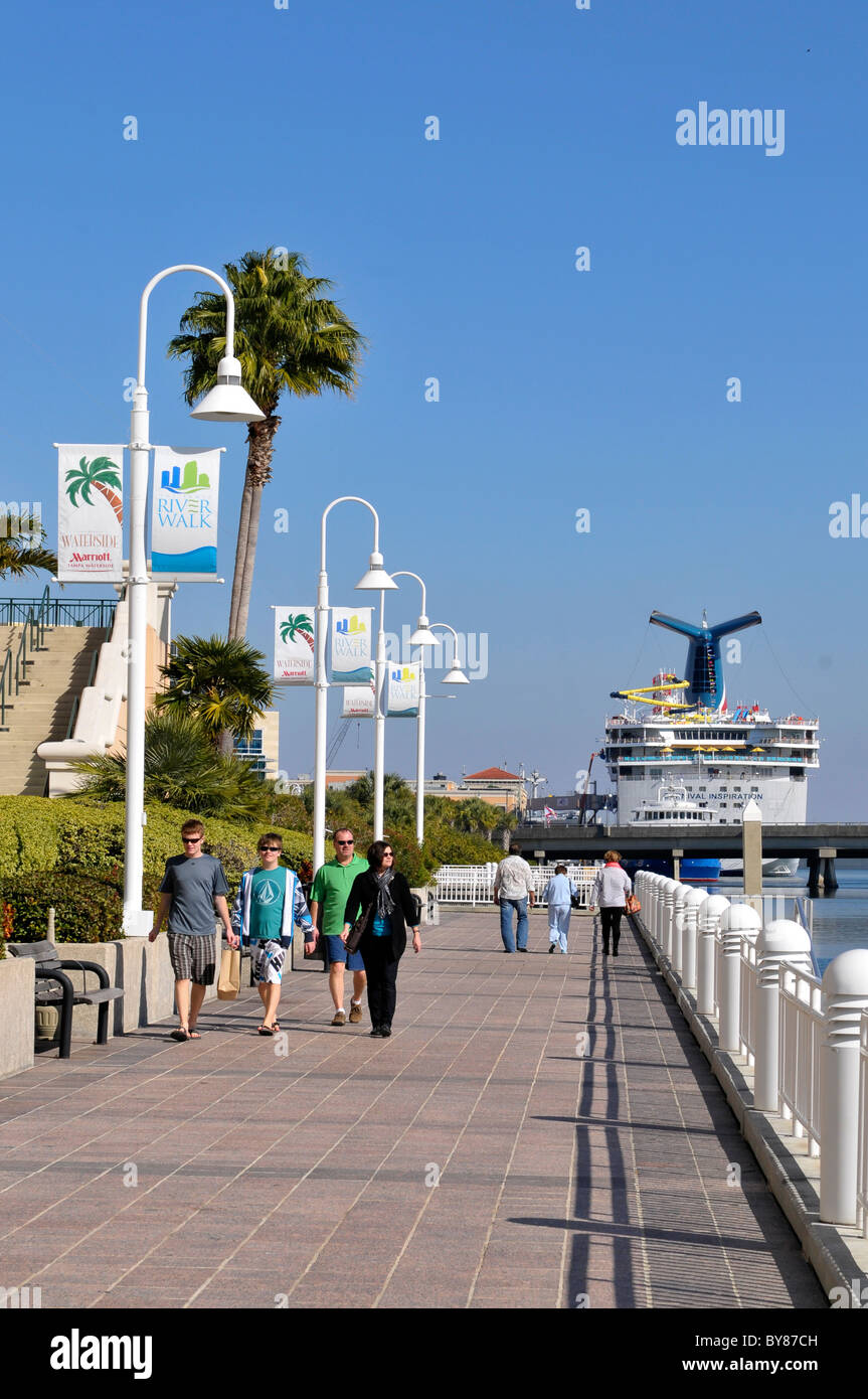 Le centre-ville de Tampa Floride District Rivewalk en plein cœur de la ville sur la rivière Hillsborough Banque D'Images