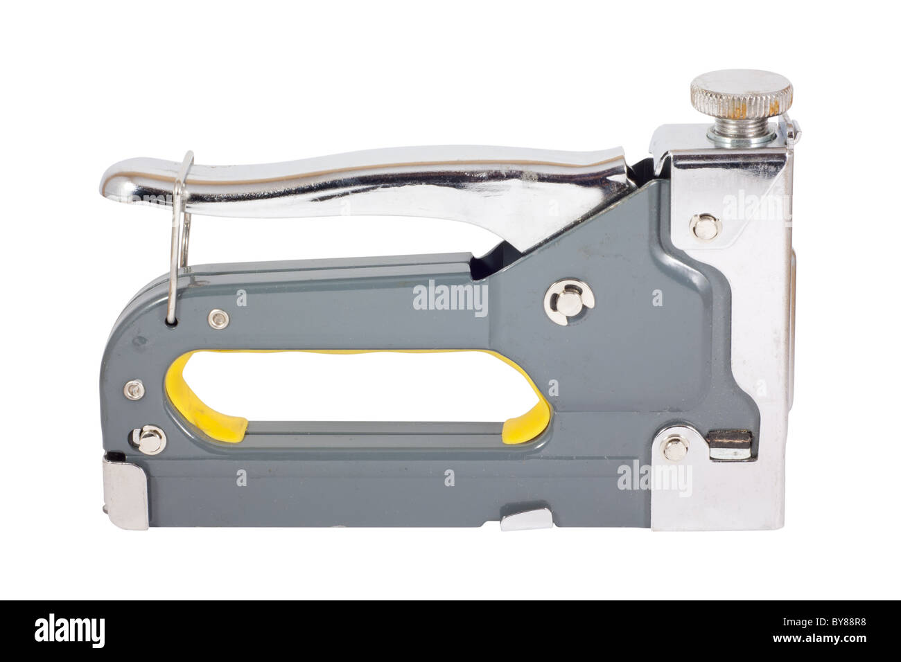 Agrafeuse robuste en acier avec poignée jaune. Isolé sur fond blanc avec chemin de détourage. Banque D'Images