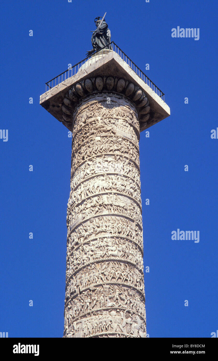 MARC AUREL COLONNE, Piazza Colonna, COLONNE DE LA VICTOIRE, ROME, ITALIE Banque D'Images