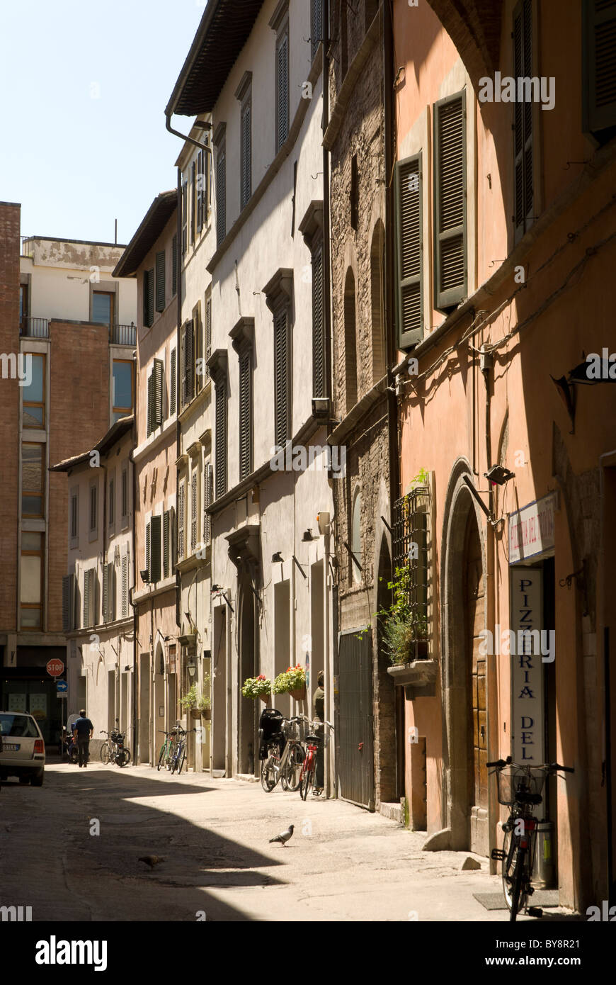 Rues étroites à Foligno en Ombrie Banque D'Images