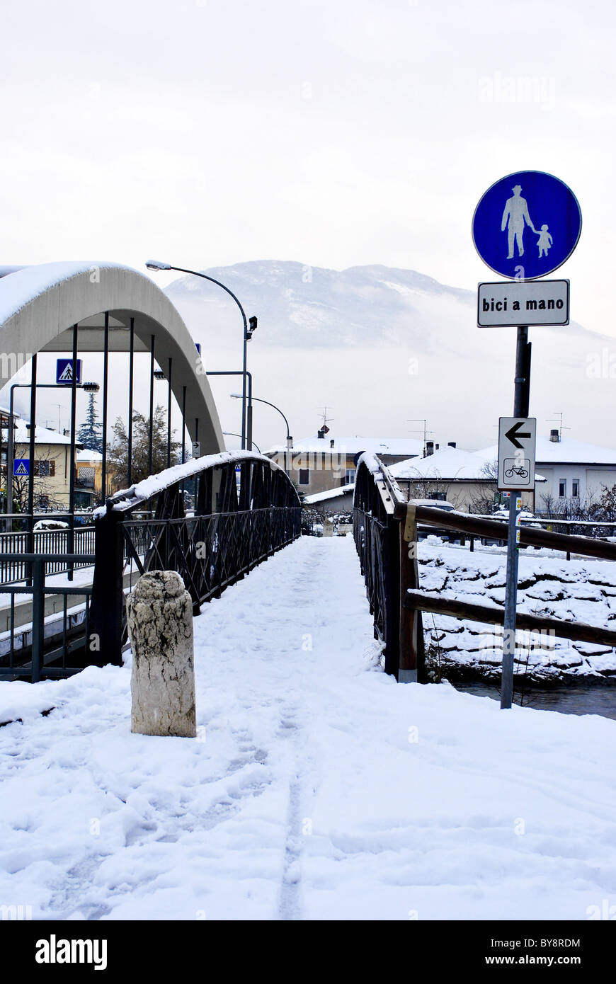 Plus de détails dans la ville pour les grandes chutes de neige Banque D'Images