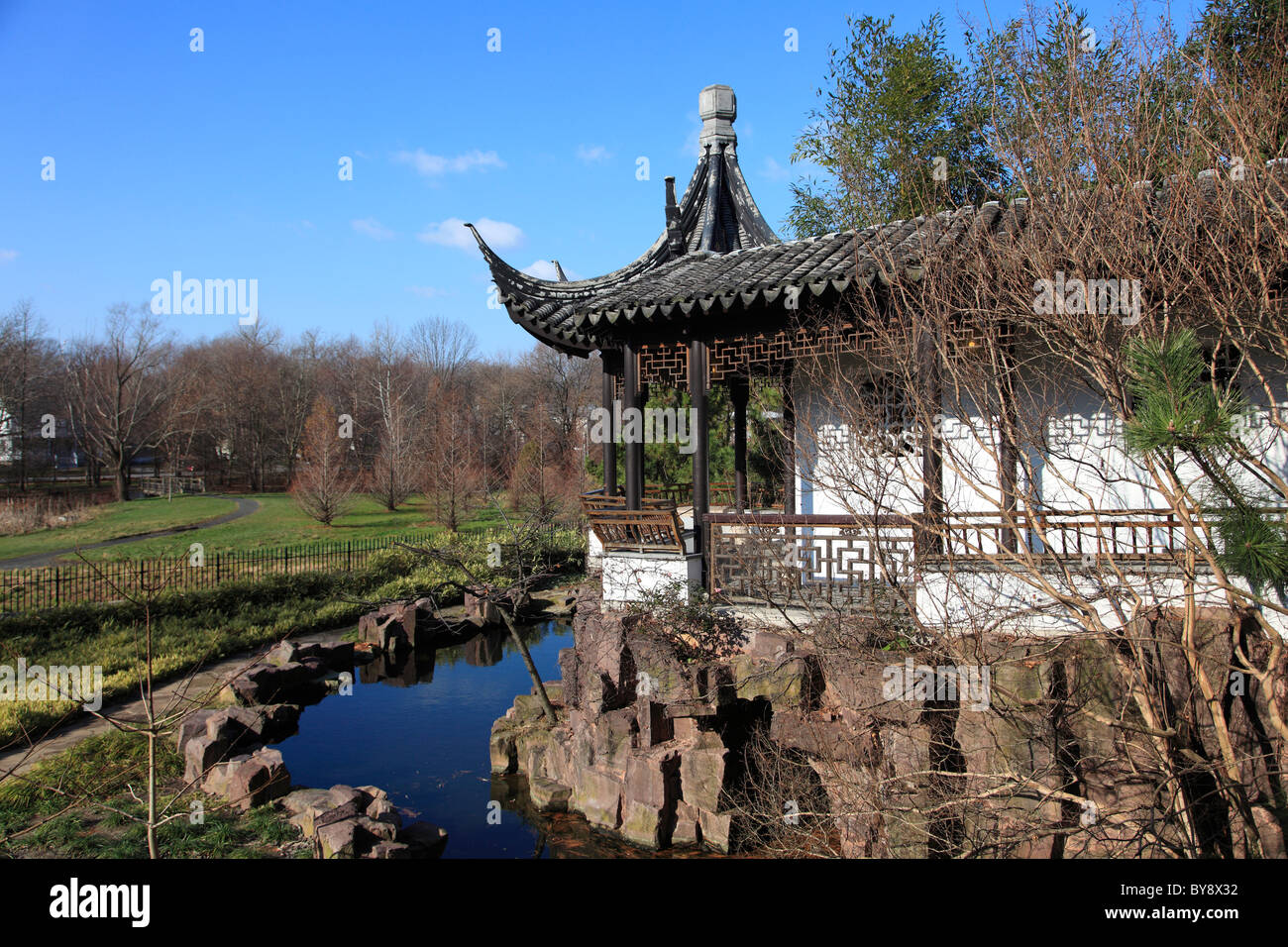 Chinese Scholar's Garden, Snug Harbor Cultural Centre et le jardin botanique, Richmond Terrace, Staten Island, New York City Banque D'Images