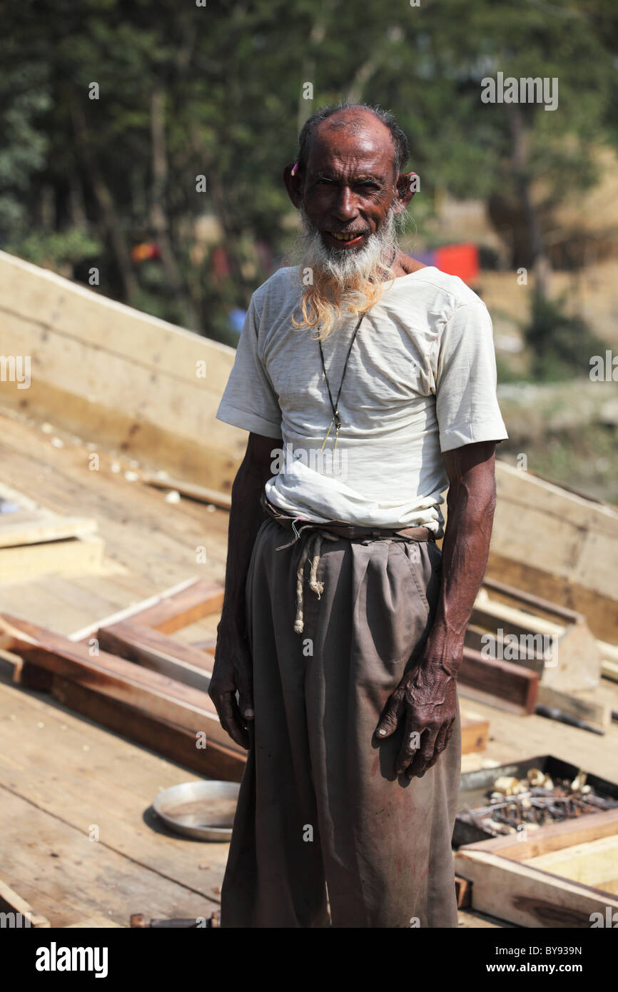 Les constructeurs de bateaux en bois d'Asie Bangladesh Banque D'Images