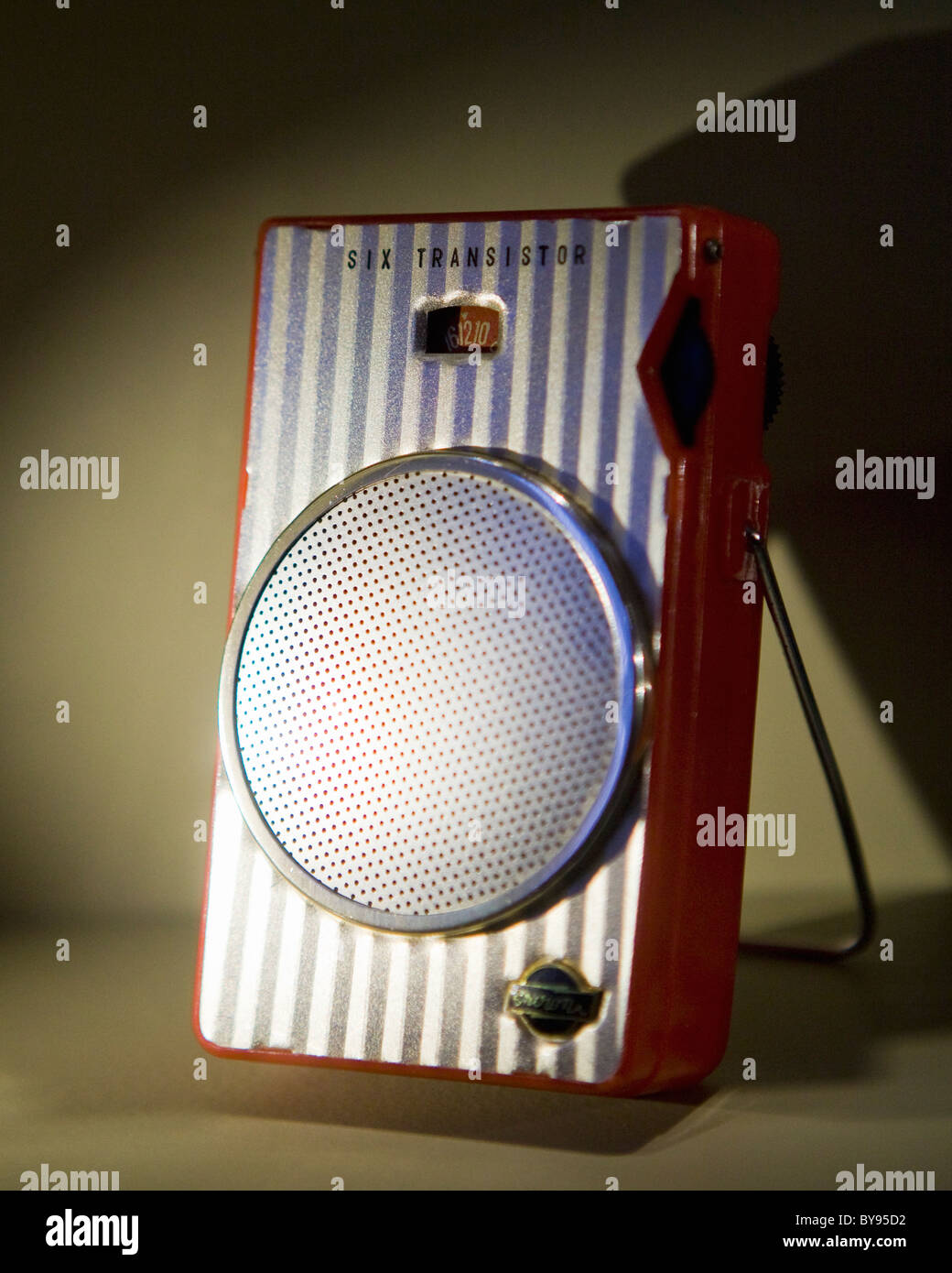 VINTAGE RADIO TRANSISTOR BROWNI 6 AVEC SA HOUSSE | eBay