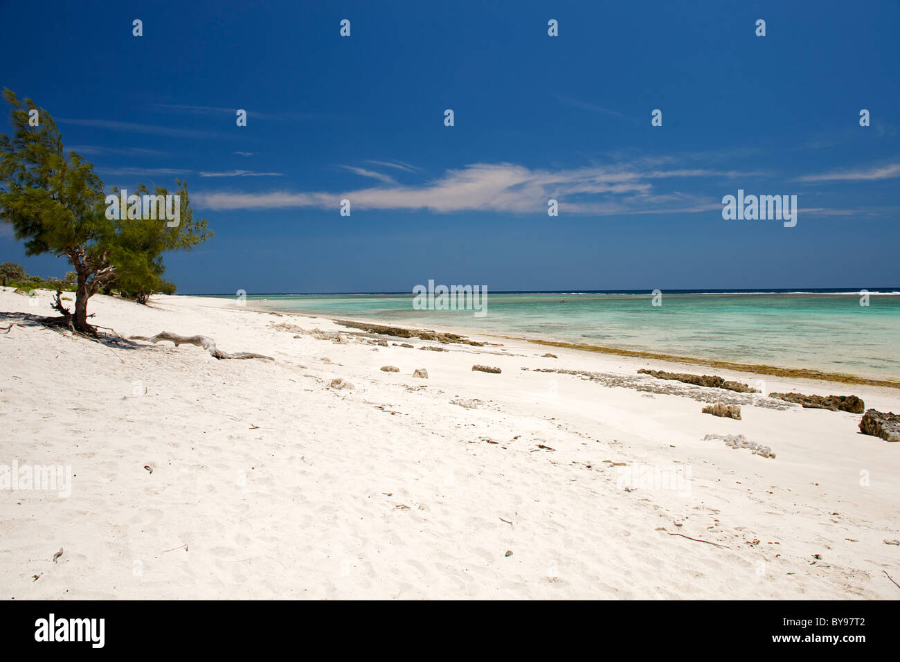 Vue sur la plage et l'Océan Indien (canal de Mozambique) à Beheloka sur la côte sud-ouest de Madagascar. Banque D'Images