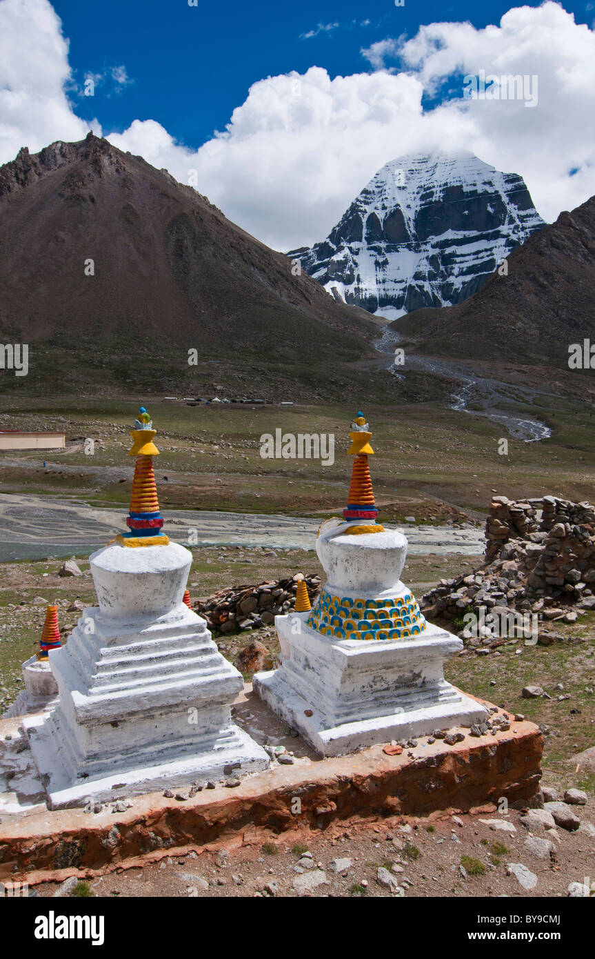 Au monastère de Dira-Puk stupas, face au Mont Kailash, dans l'ouest du Tibet, Tibet, l'Asie centrale Banque D'Images