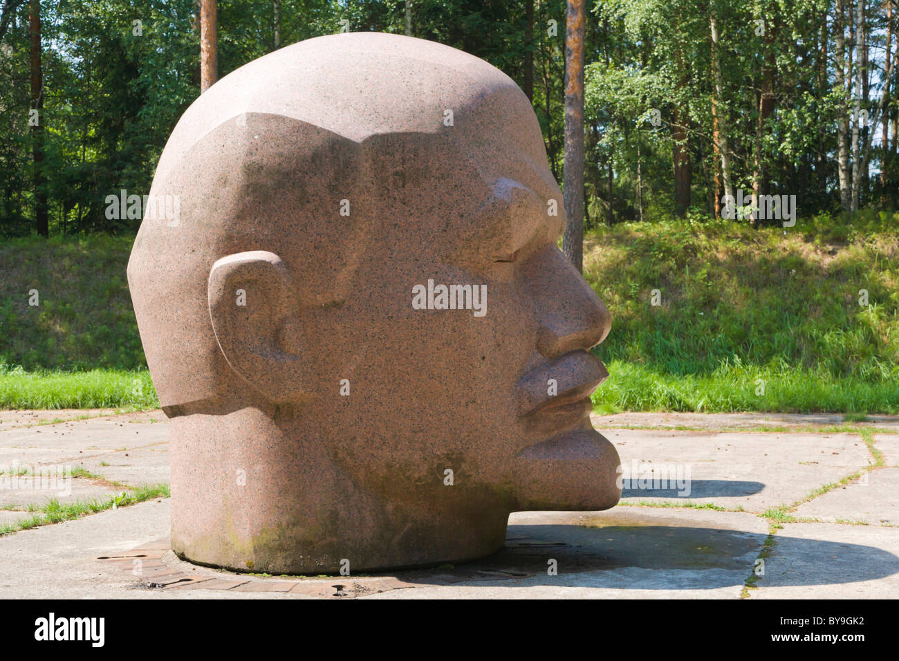 Le monument de Lénine, le SRFP Bijusi Zeltenu kodolrakesu Zelteni baze, ex-URSS, de la base de missiles nucléaires paroisse Zeltini Banque D'Images