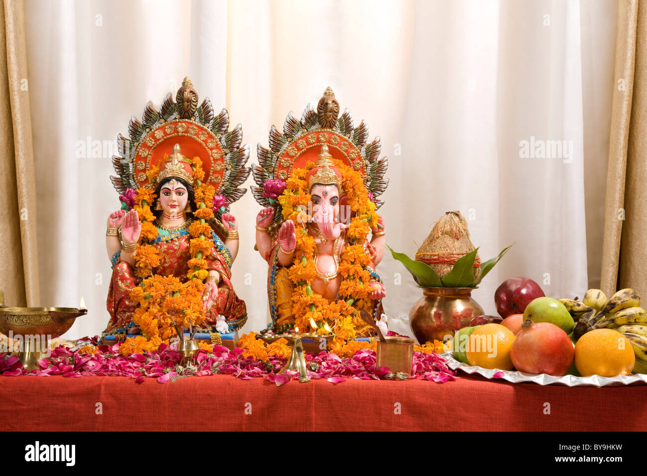 Ganesh et Lakshmi idoles Banque D'Images