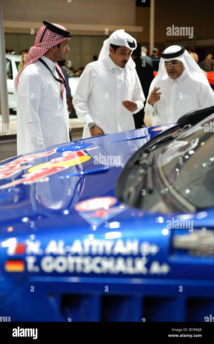 Le Volkswagen Race Touareg 3 conduit a remporté le Dakar 2011 Course le spectacle au Qatar Motorshow Banque D'Images