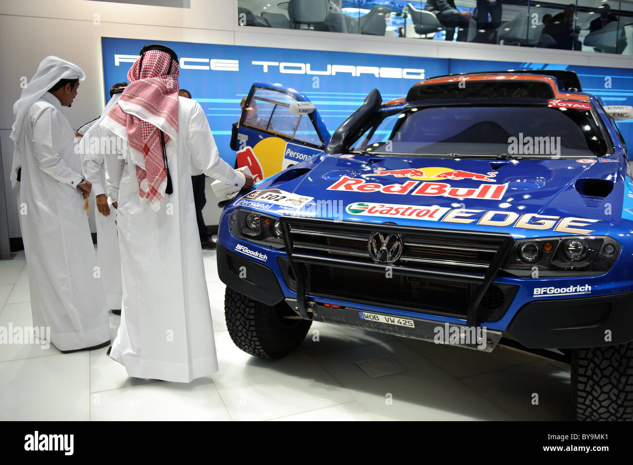 Le Volkswagen Race Touareg 3 conduit a remporté le Dakar 2011 Course le spectacle au Qatar Motorshow Banque D'Images