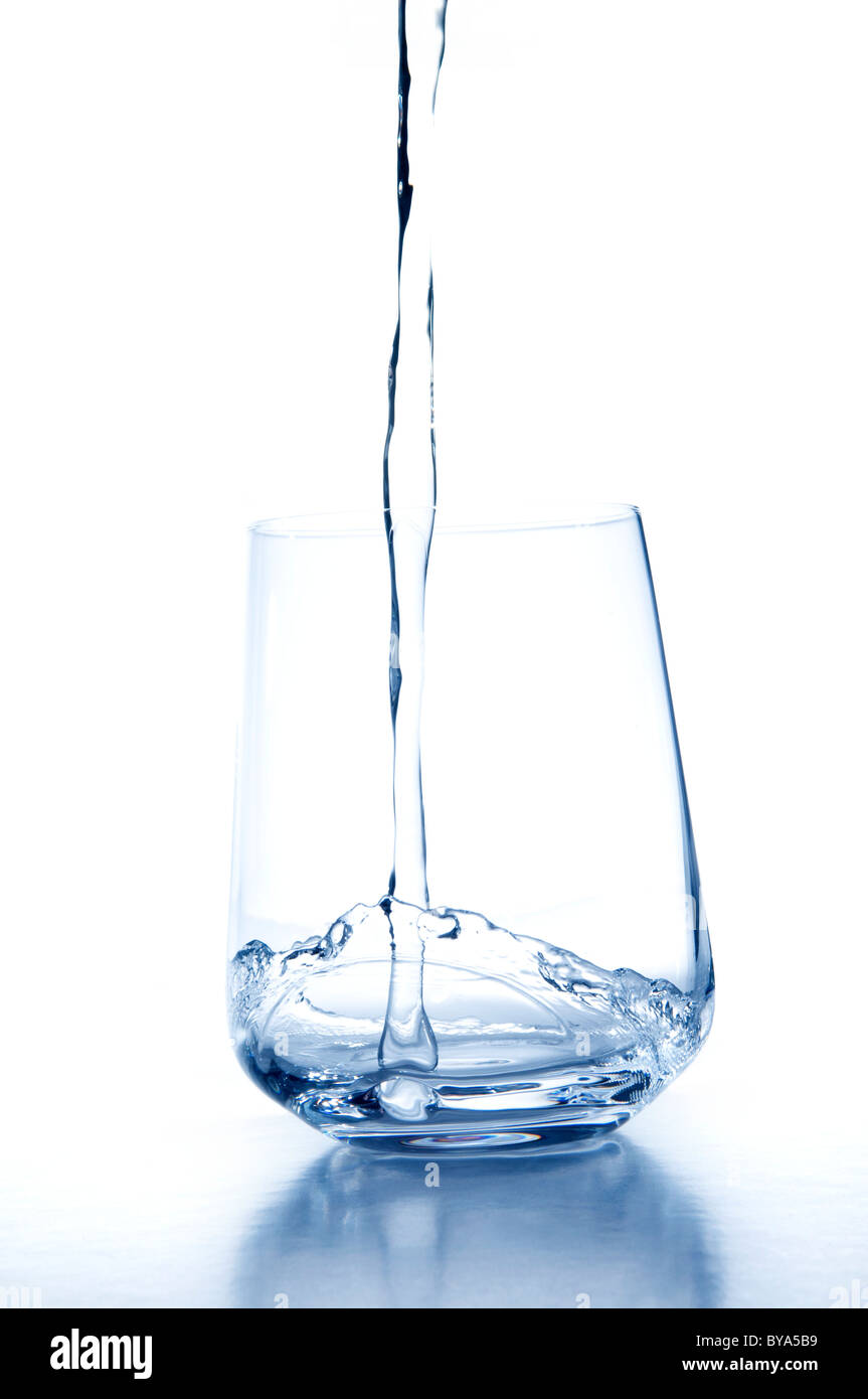 Gobelet en verre de l'eau douce Banque D'Images