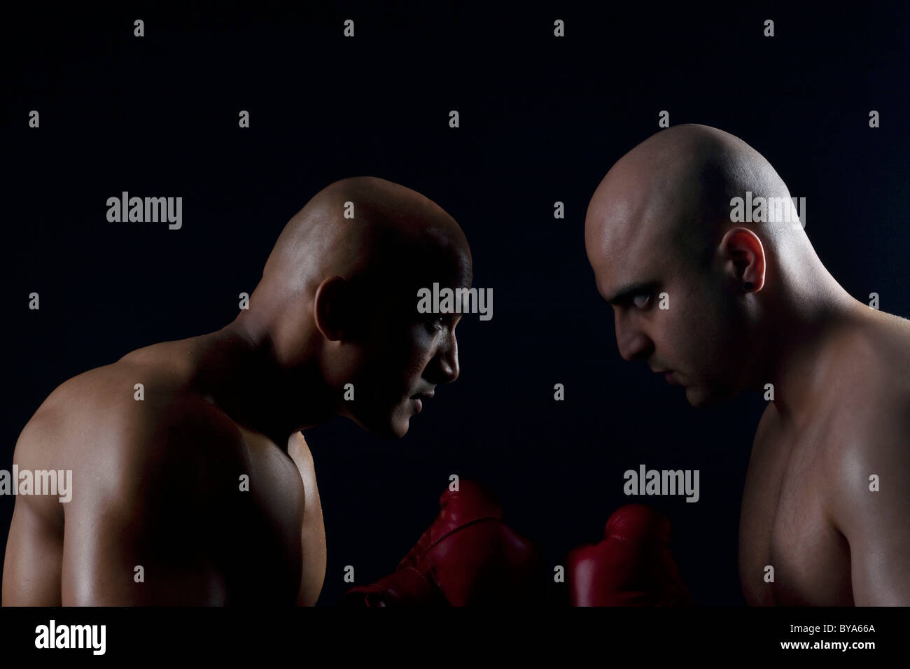 Deux boxeurs sparring Banque D'Images