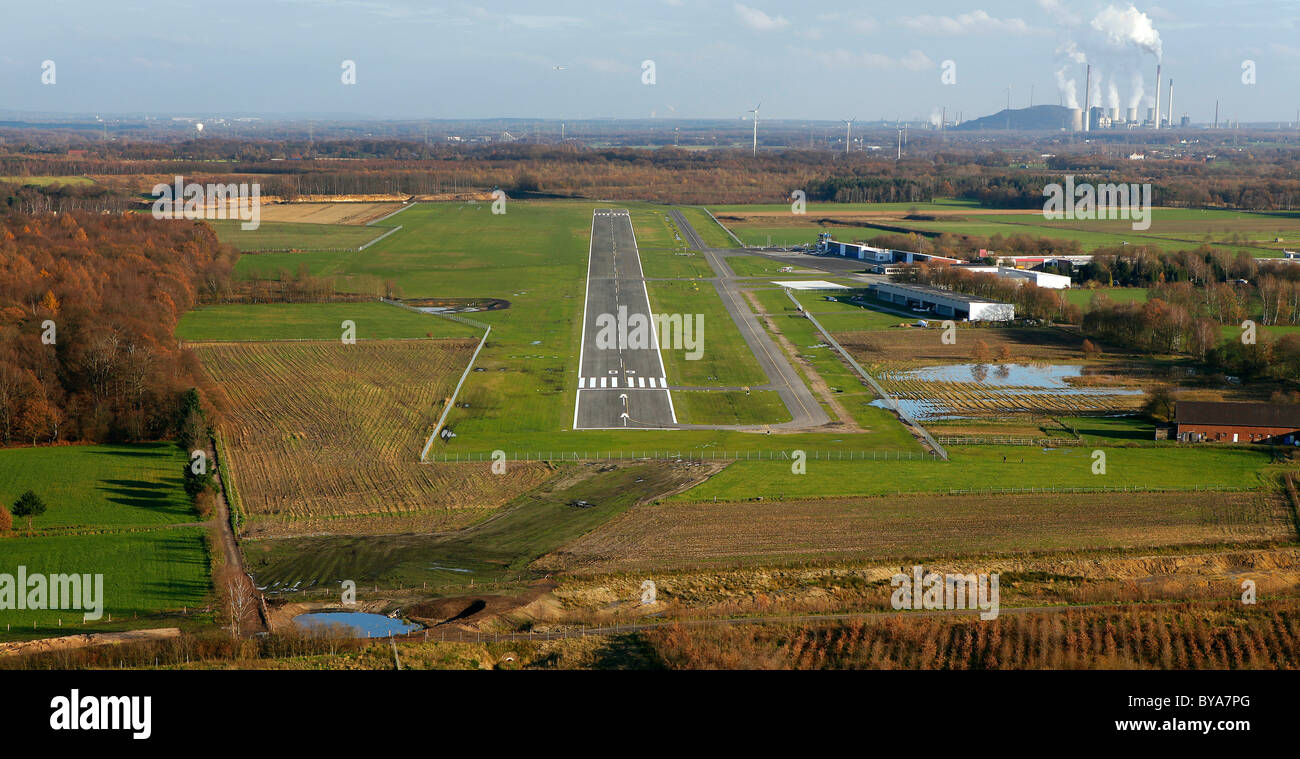 Vue aérienne, l'extension de la piste, la piste 09, Aéroport Dinslaken Schwarze Heide, l'aviation générale, Kirchheller Heide Banque D'Images