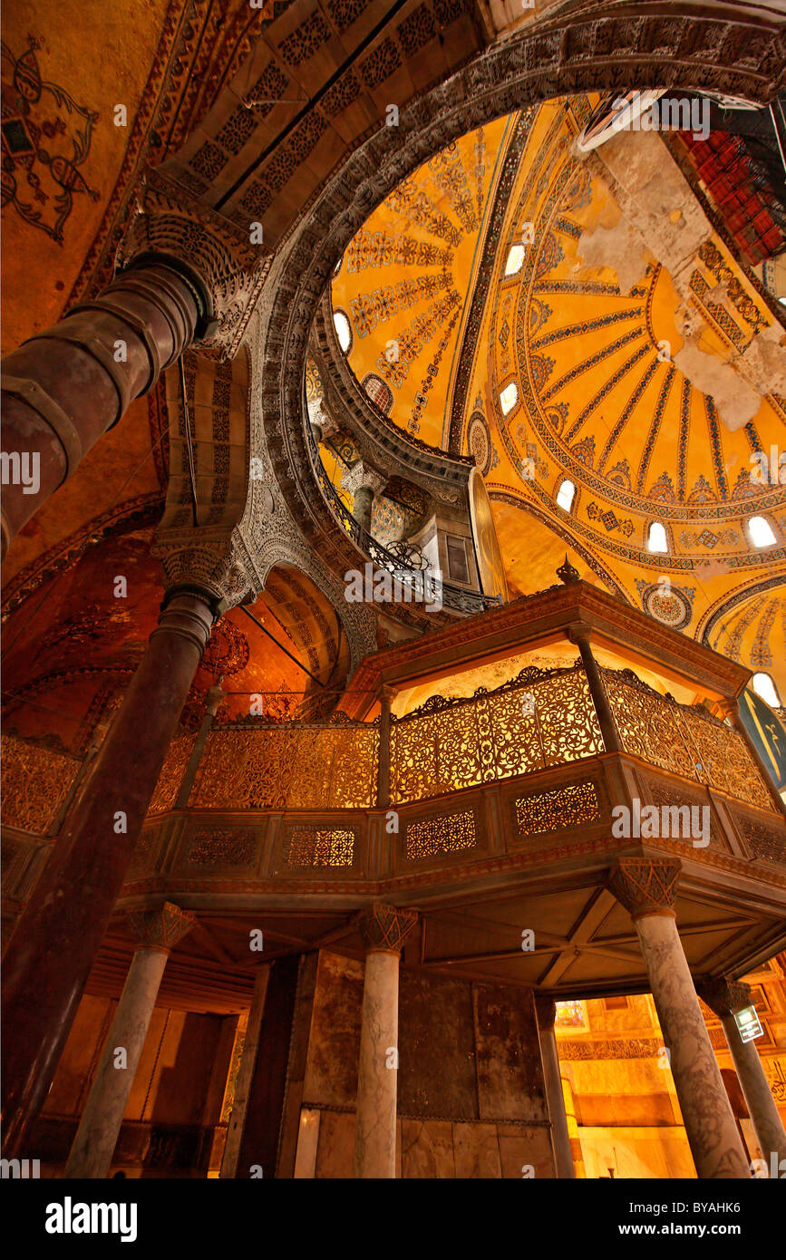 Photo de l'intérieur de Sainte-Sophie, où vous pouvez voir le balcon du 'Sultan'. Istanbul, Turquie Banque D'Images
