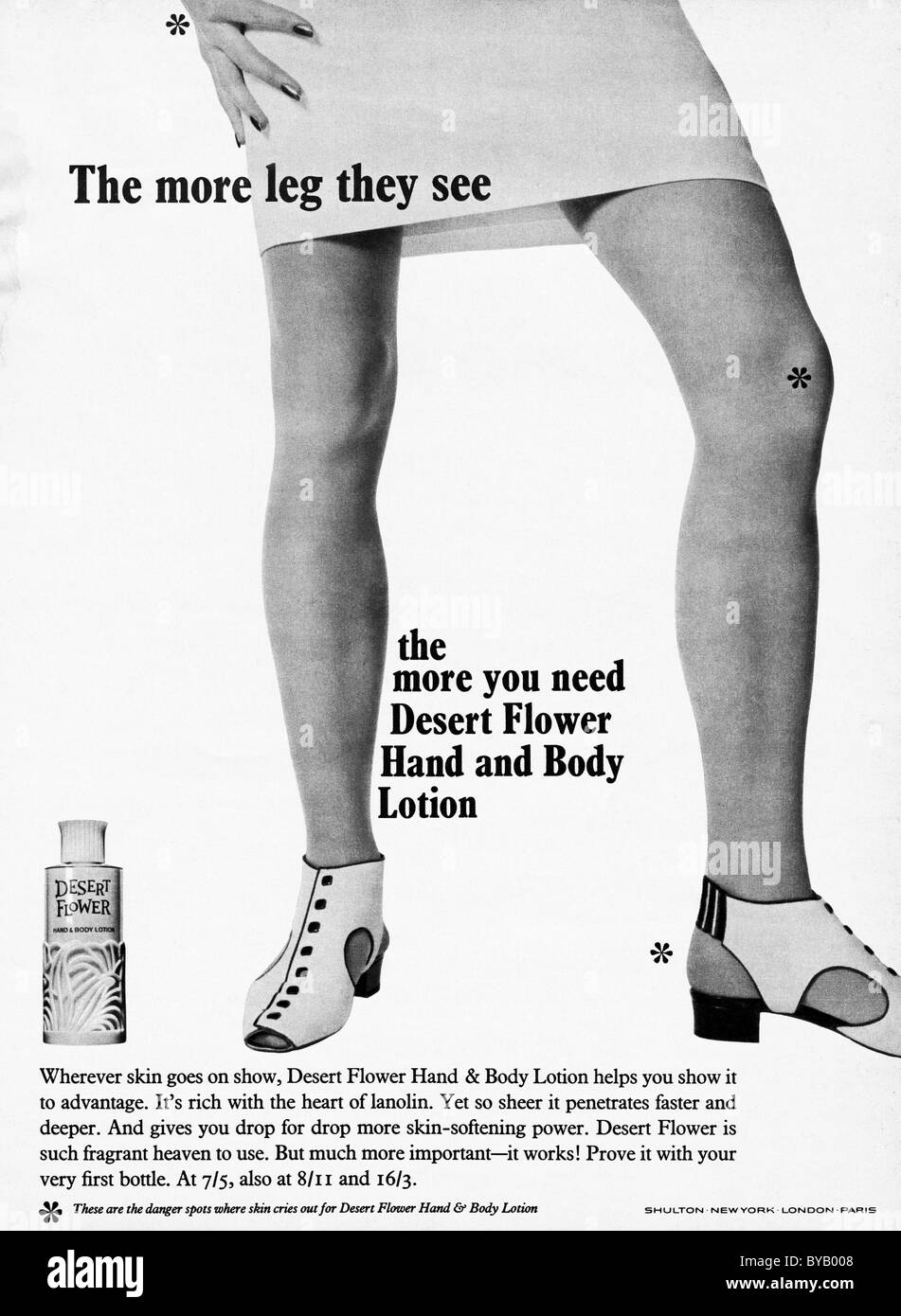 1960 Annonce dans le magazine de mode pour femmes DESERT FLOWER lotion pour les mains et le corps Banque D'Images