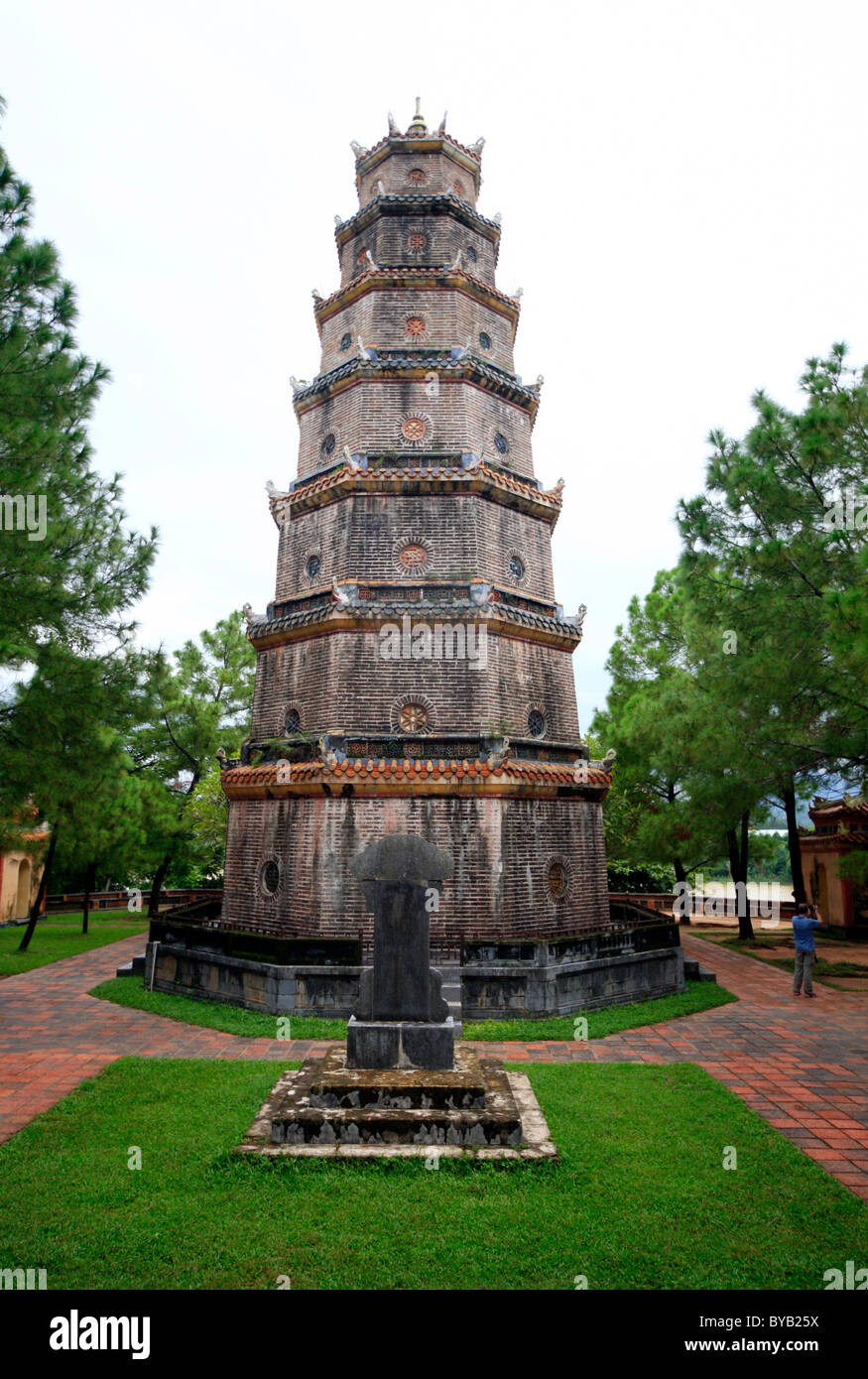 La pagode de Thien Mu, Pagode de la femme céleste, Site du patrimoine mondial de l'UNESCO, Hue, Vietnam, Asie Banque D'Images