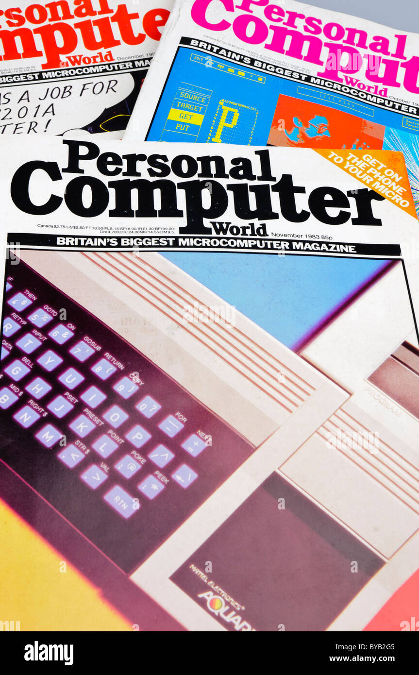 Sélection de magazines informatiques Personal Computer World de 1983 Banque D'Images
