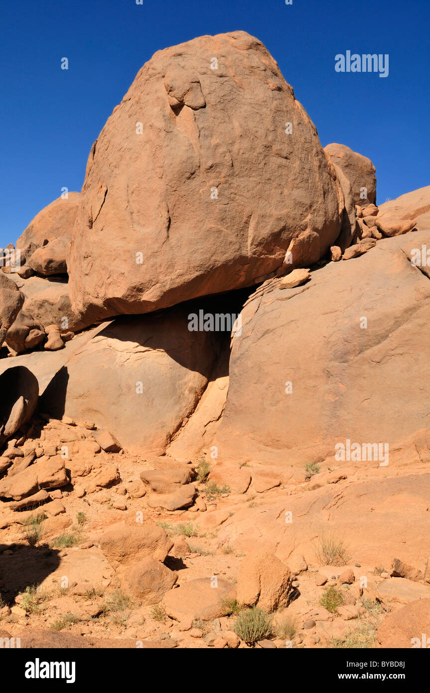 Les rochers de granit dans le Hoggar, Montagnes, Wilaya d'Ahaggar Tamanrasset (Algérie, Sahara, Afrique du Nord Banque D'Images