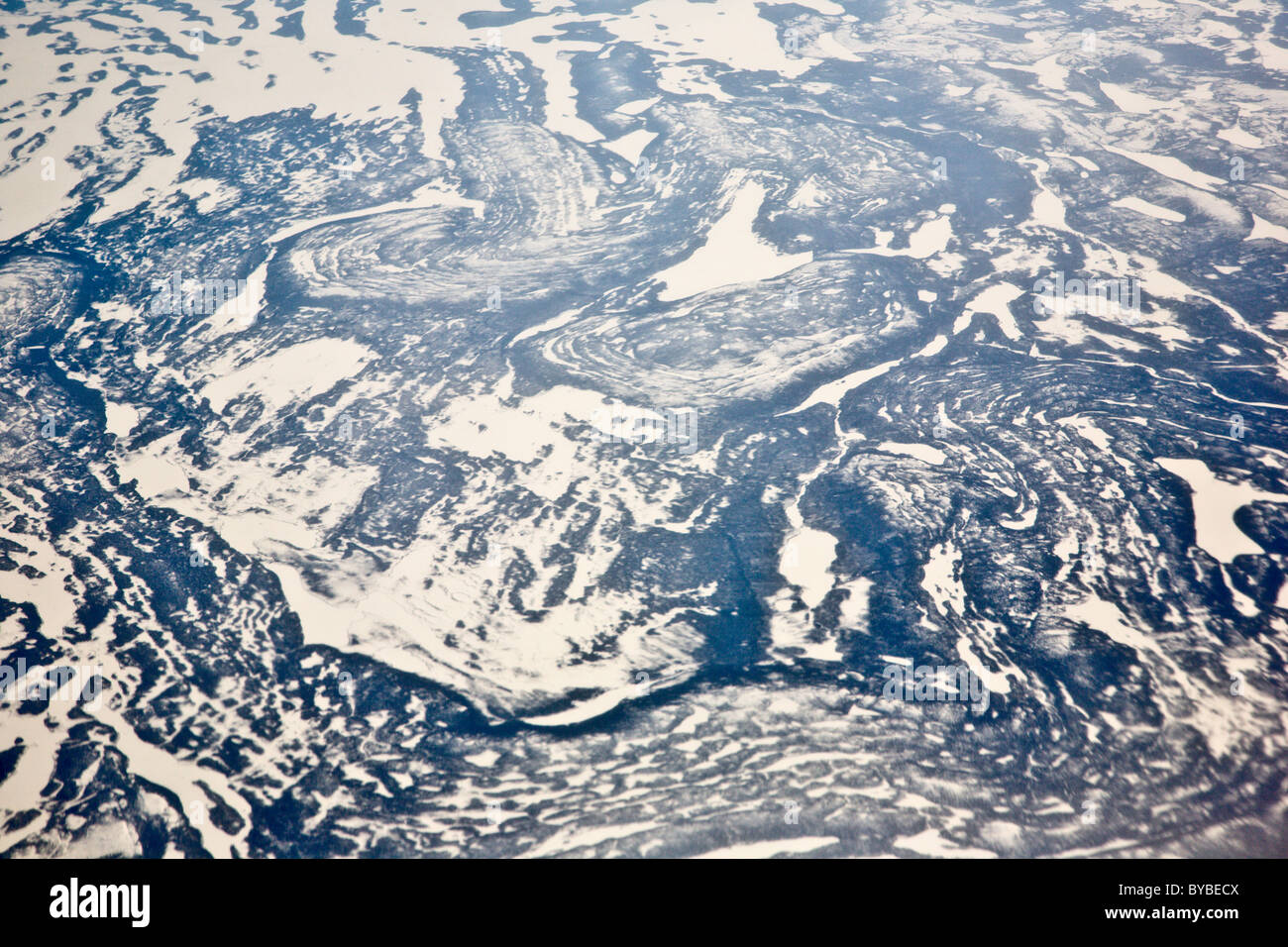 L'awe-inspiring calotte polaire peut être vu dans cette vue à partir d'un avion, en provenance de Francfort, Allemagne, à Washington, DC. Banque D'Images