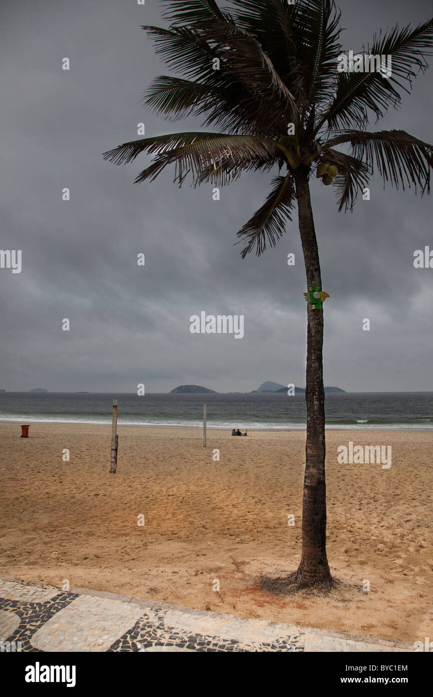 Vues le long de la plage d'Ipanema, Rio de Janeiro, Brésil, Amérique du Sud. Banque D'Images