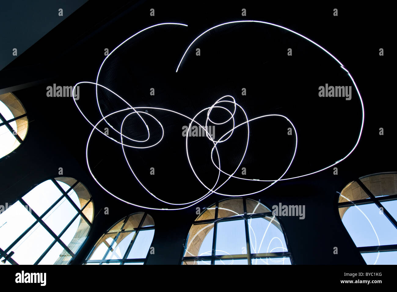 Lucio Fontana néon, Musée du xxe siècle, le Novecento museum, Milan, Italie Banque D'Images