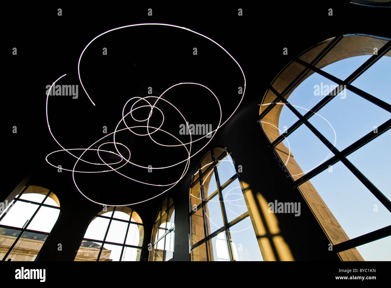 Lucio Fontana néon, Musée du xxe siècle, le Novecento museum, Milan, Italie Banque D'Images