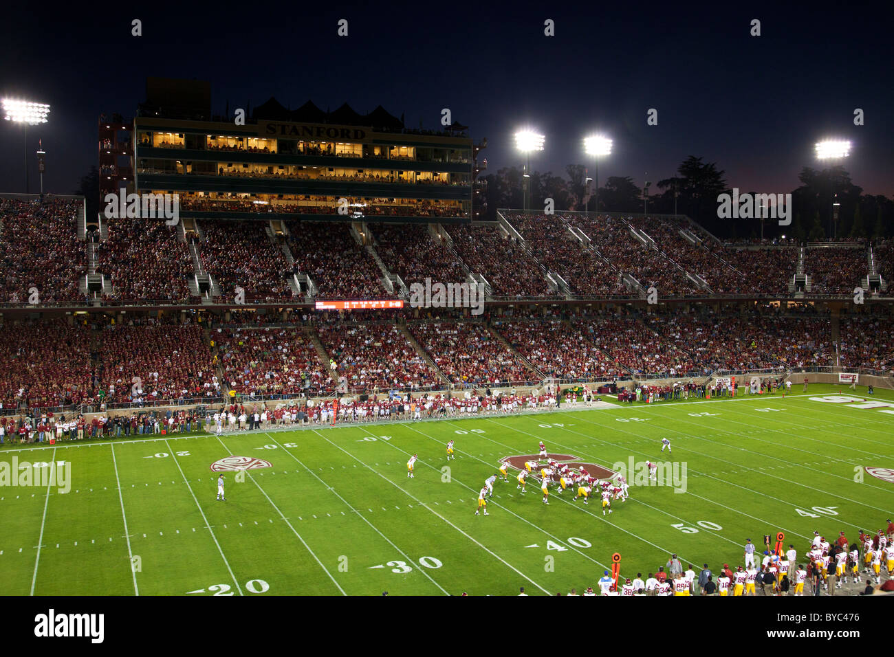 Jeu de football collégial au stade de Stanford, Stanford, CA Banque D'Images