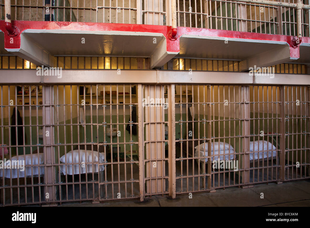 Dans cellhouse à Alcatraz, San Francisco, CA Banque D'Images