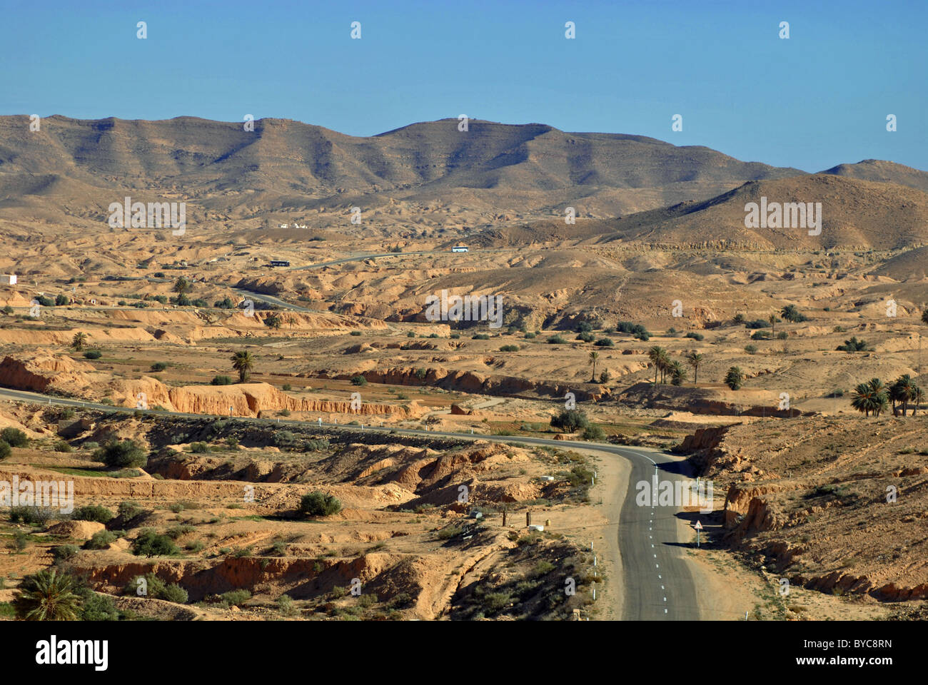 Route près de Matmata, Tunisie Banque D'Images