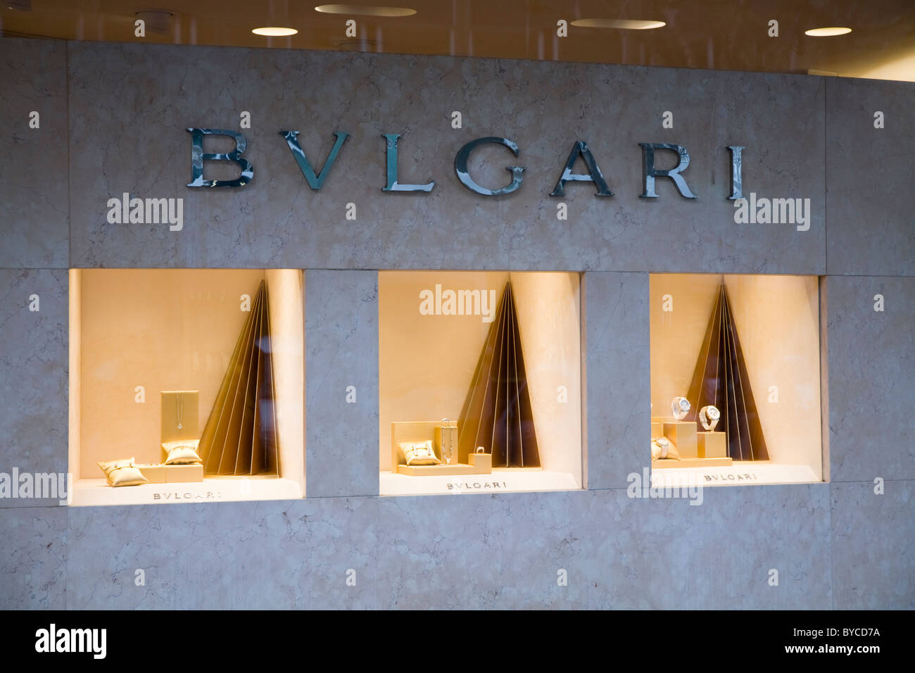 Bijoutiers joailliers / boutique / store vente à Genève Swiss made /  BVULGARI Bulgari montres et bijoux. Geneve, Suisse Photo Stock - Alamy