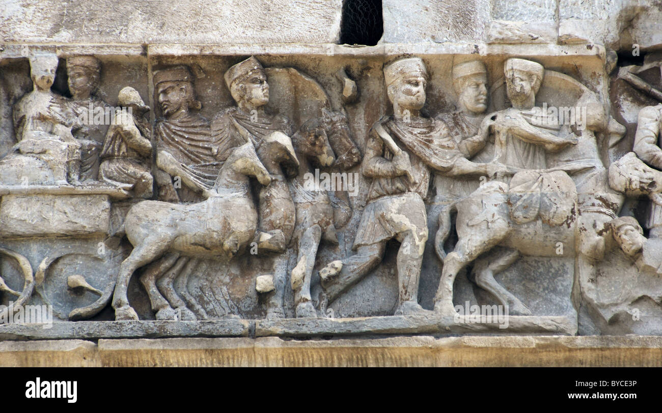 L'art romain Arc de Constantin. Le soulagement. Rome. L'Italie. Banque D'Images